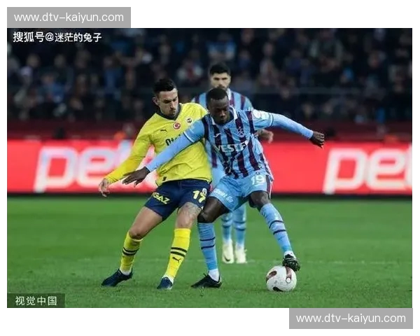 绿茵场上的碰撞：熊本的韧性与水户的锐气，一场不容错过的激情对决！