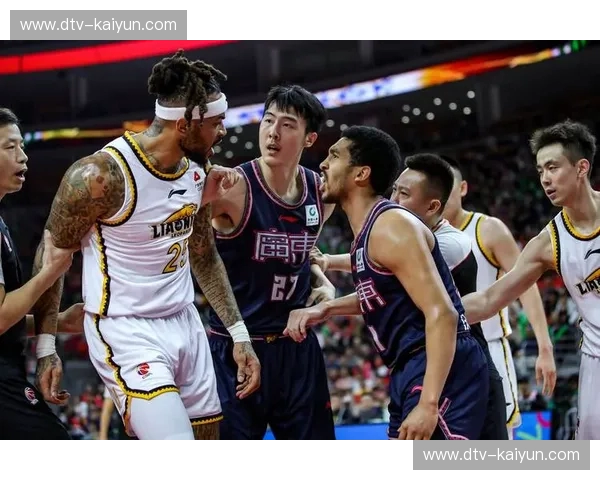 京粤争锋，巅峰对决：CBA赛场上的史诗级碰撞